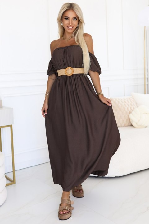 614-1 Sukienka maxi w stylu boho z odkrytymi ramionami i paskiem - CZEKOLADOWA