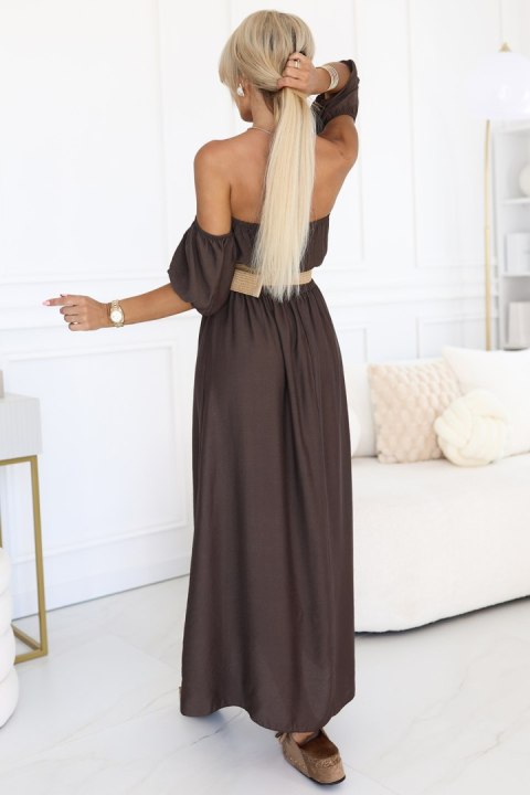 614-1 Sukienka maxi w stylu boho z odkrytymi ramionami i paskiem - CZEKOLADOWA