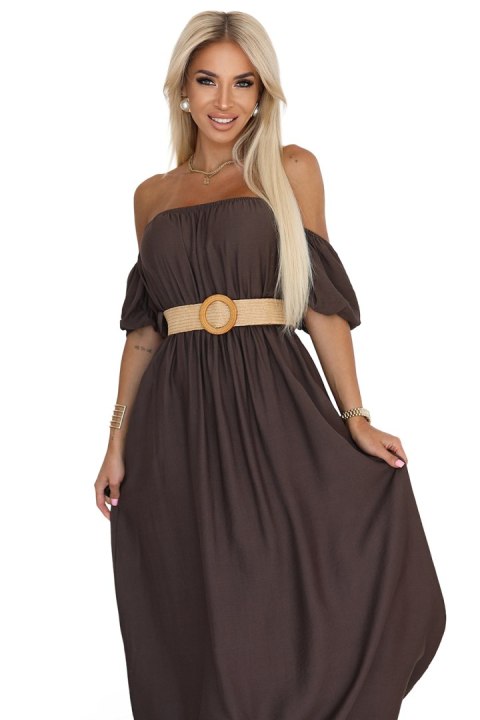 614-1 Sukienka maxi w stylu boho z odkrytymi ramionami i paskiem - CZEKOLADOWA